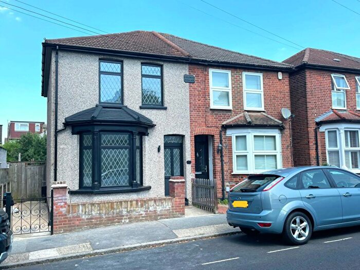 3 Bedroom Semi-Detached House To Rent In Malvern Road, Hornchurch, RM11