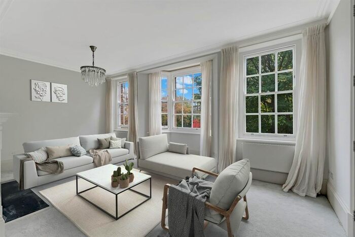 4 Bedroom Flat To Rent In Old Brompton Road, London, SW5