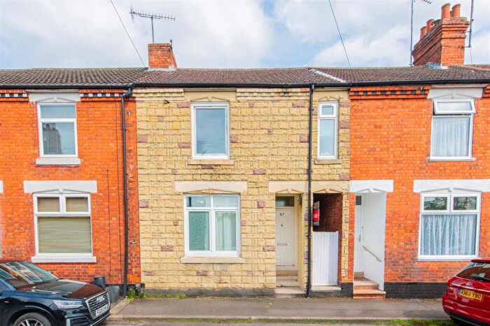 4 Bedroom Terraced House For Sale In Fuller Street, Kettering, NN16