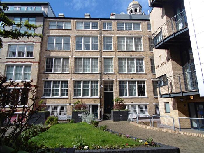 1 Bedroom Apartment To Rent In Regency Chambers, Temple Lane, Liverpool, L2