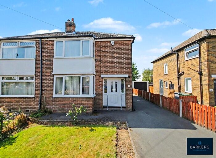 3 Bedroom Semi-Detached House For Sale In Kingsley Crescent, Birkenshaw, BD11