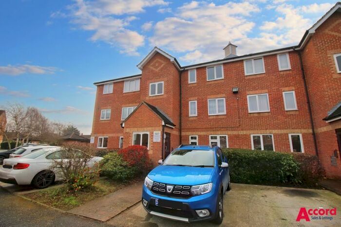 1 Bedroom Flat To Rent In Danbury Crescent, South Ockendon, RM15