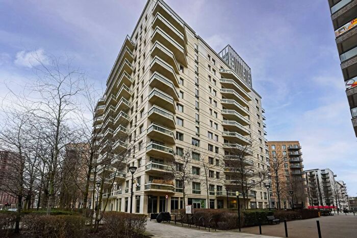 2 Bedroom Flat To Rent In Mira House, Prize Walk, Stratford, London, E20