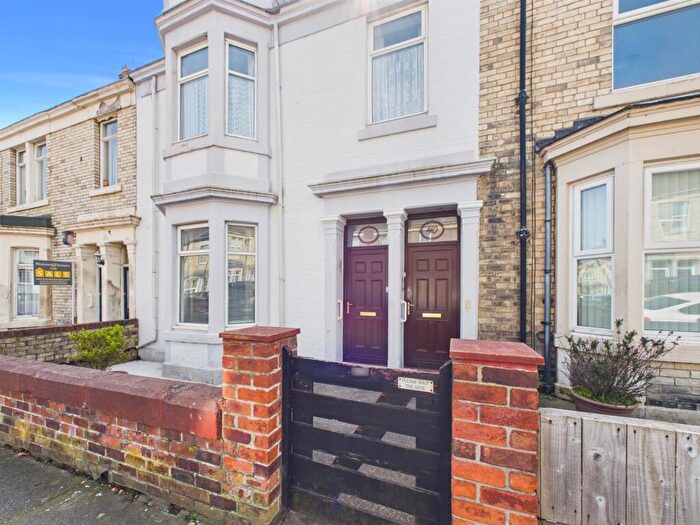 2 Bedroom Apartment For Sale In Waterloo Place, North Shields, NE29