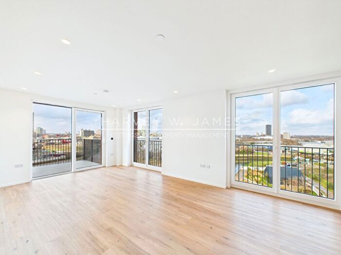 3 Bedroom Flat To Rent In Hemlock Street, Barnacle House, E14