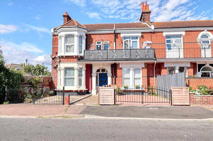 1 Bedroom Apartment For Sale In Church Road, East Clacton, CO15