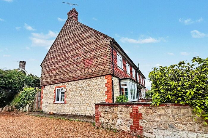 3 Bedroom Semi Detached House To Rent In Petersfield Road, Buriton, Petersfield, Hampshire, GU31