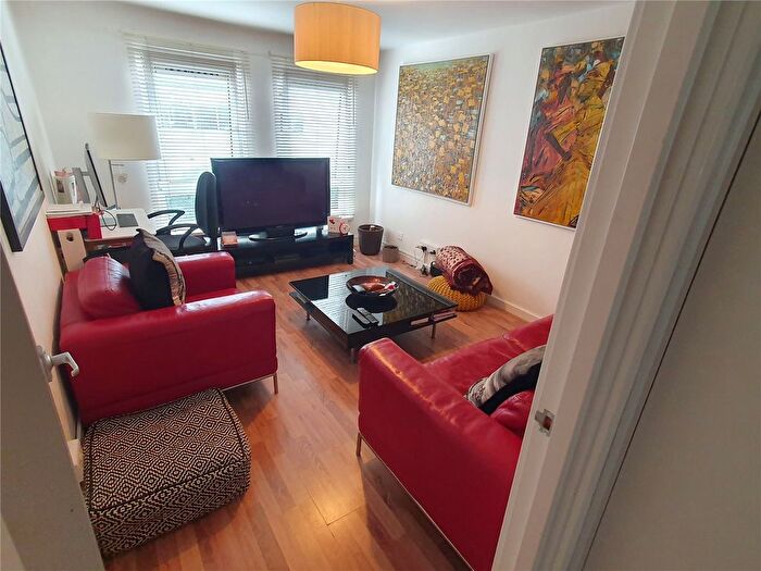 1 Bedroom Flat To Rent In Risinghill Street, Islington, N1