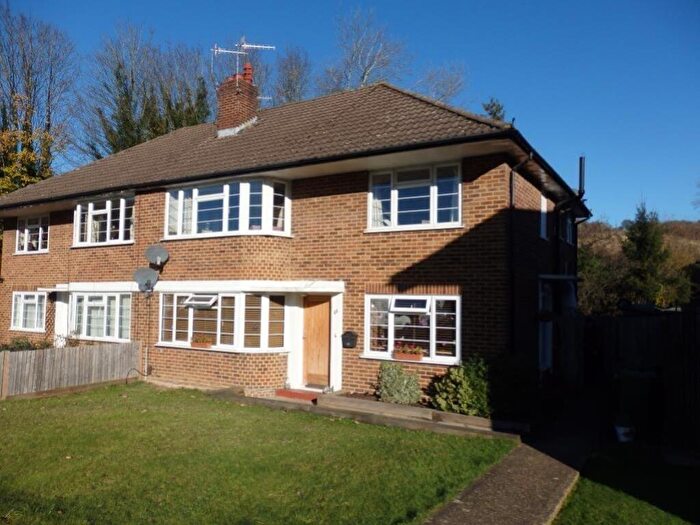 2 Bedroom Maisonette To Rent In Downs View, Dorking, Surrey, RH4