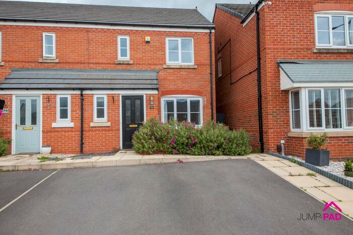 3 Bedroom End Of Terrace House To Rent In Vulcan Park Way, Newton-Le-Willows, WA12