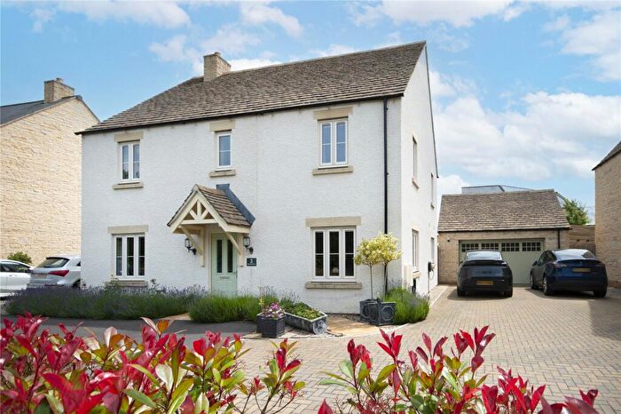 4 Bedroom Detached House For Sale In Somerville Place, Burford, Oxfordshire, OX18
