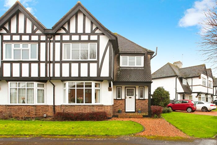 3 Bedroom Semi Detached House For Sale In Brackley Close, Peterborough, PE3