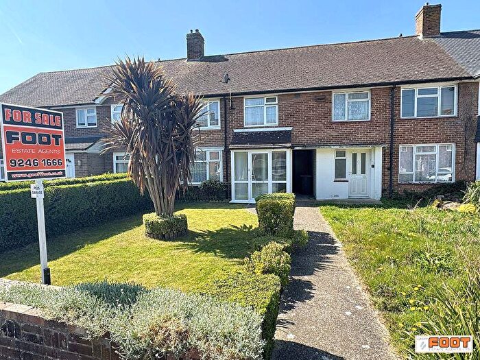 3 Bedroom Terraced House For Sale In Kings Road, Hayling Island., PO11