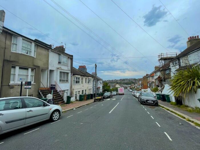 1 Bedroom Flat To Rent In Milner Road, Brighton, East Sussex, BN2