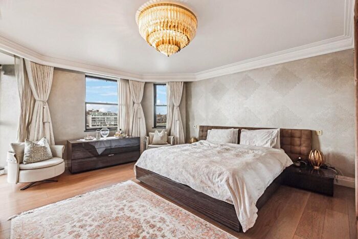 4 Bedroom Flat To Rent In Riverside Court, Nine Elms, SW8