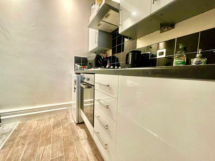 1 Bedroom Apartment To Rent In West Cliff, City Centre, PR1