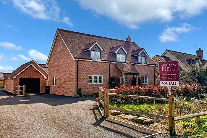 4 Bedroom Detached House For Sale In Horsemere Green Lane, Climping, West Sussex, BN17