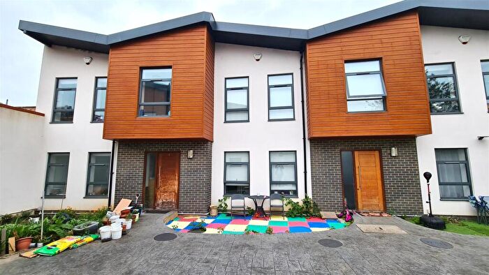 2 Bedroom Terraced House For Sale In Homelink Terrace, Wood Green, N22