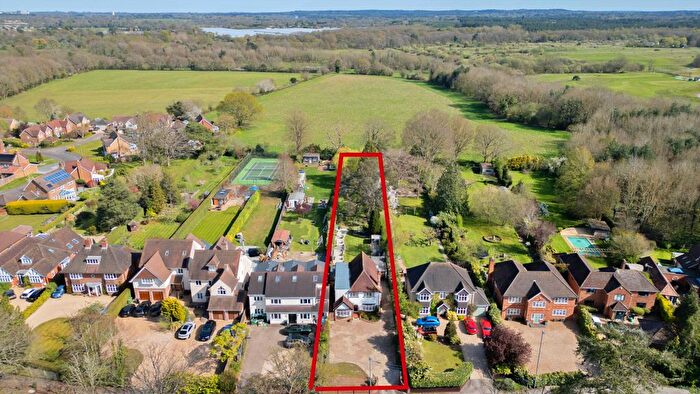 4 Bedroom Detached House For Sale In Finchampstead Road, Wokingham, RG40