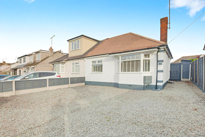 2 Bedroom Bungalow To Rent In Danbury Road, Rayleigh, SS6