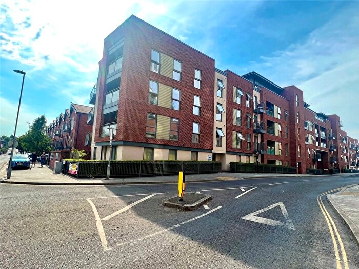 2 Bedroom Flat To Rent In John Thornycroft Road, Southampton, SO19