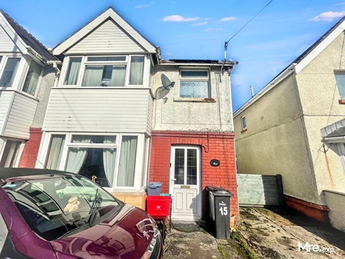 3 Bedroom Semi-Detached House For Sale In Wind Road, Ystradgynlais, Swansea, SA9