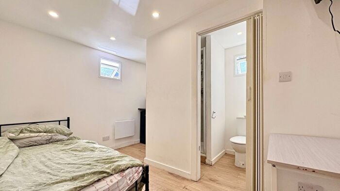 1 Bedroom Studio To Rent In Grays Inn Road, London, WC1X