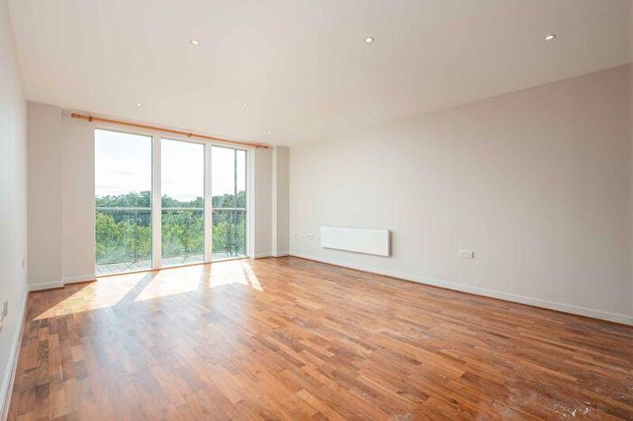 2 Bedroom Flat To Rent In The Heart, Walton-On-Thames, KT12