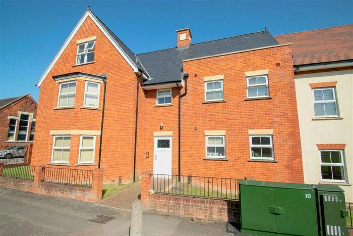 2 Bedroom Apartment To Rent In Vicarage Hill, Flitwick, Bedford, MK45