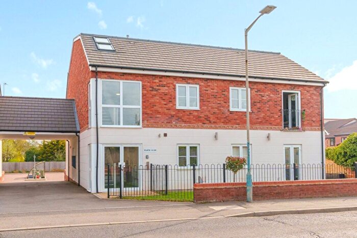 2 Bedroom Apartment For Sale In Westbury Lane, Newport Pagnell, Buckinghamshire, MK16