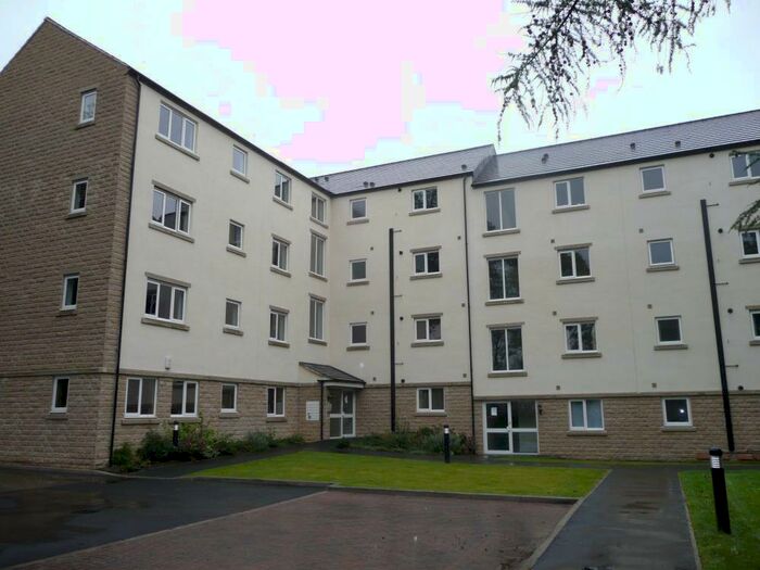2 Bedroom Apartment To Rent In Stonegate Park, Lodge Road, Thackley, Bradford, BD10