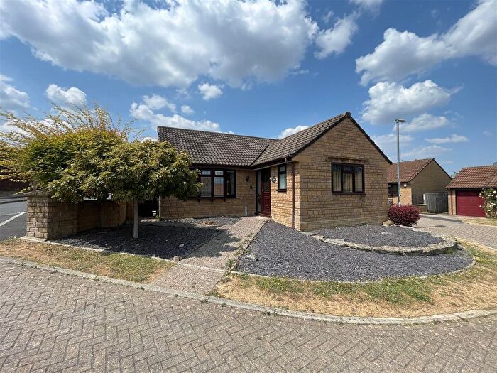 2 Bedroom Detached Bungalow For Sale In Fox Meadows, Crewkerne - No Onward Chain, TA18