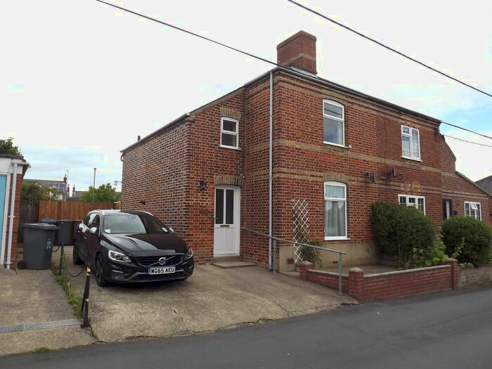 3 Bedroom Semi-Detached House To Rent In Buller Road, Leiston, IP16