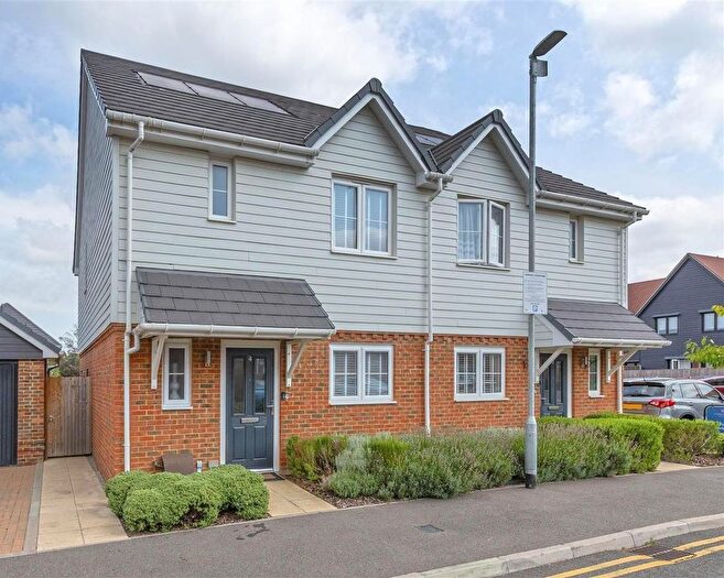 3 Bedroom Semi-Detached House For Sale In Juno Street, Paddock Wood, TN12