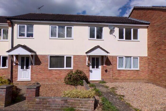 3 Bedroom Property To Rent In Foxes Close, Verwood, BH31