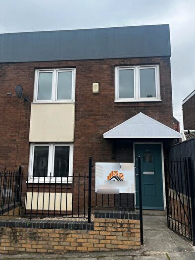 3 Bedroom Semi-Detached House To Rent In Ashfield Close, Newcastle, NE4