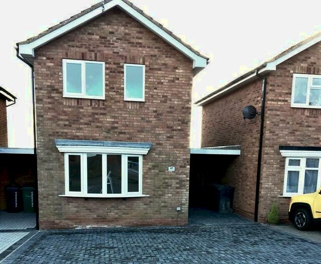 2 Bedroom Detached House To Rent In Chesterton Drive, Nuneaton, Warwickshire, CV10