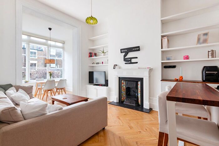2 Bedroom Flat For Sale In Benbow Road, Brackenbury Village, Hammersmith, W6