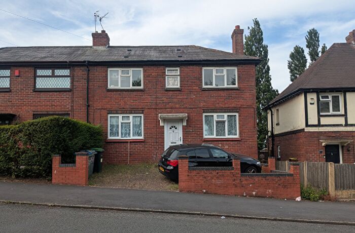 3 Bedroom Semi-Detached House For Sale In George Road, Oldbury, B68