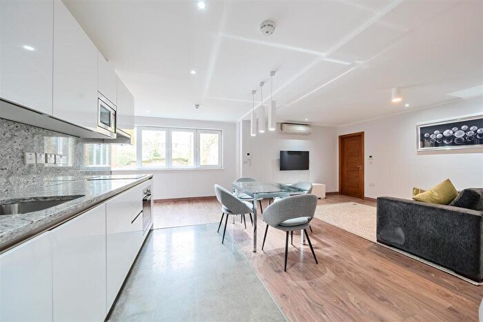 2 Bedroom Apartment To Rent In Maygrove Road, London, NW6