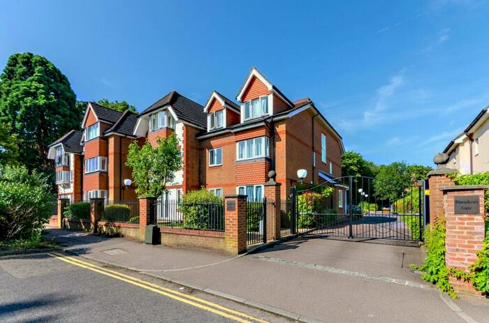 2 Bedroom Flat To Rent In Burnham Gate, Guildford, GU1