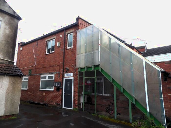 2 Bedroom Flat To Rent In High Street, Hatfield, Doncaster, DN7