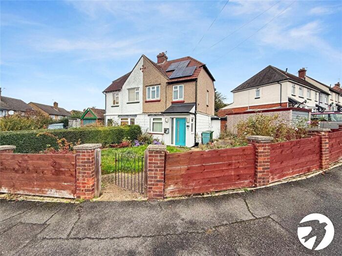 3 Bedroom Semi-Detached House To Rent In Calder Road, Maidstone, Kent, ME14