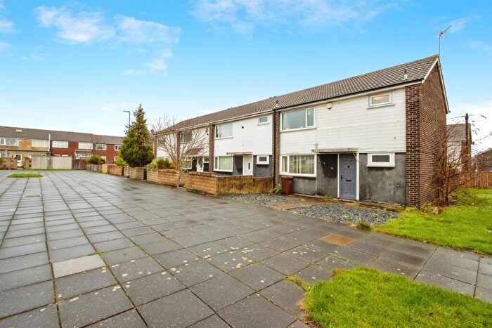 3 Bedroom End Of Terrace House For Sale In Hebden Walk, Leeds, LS14