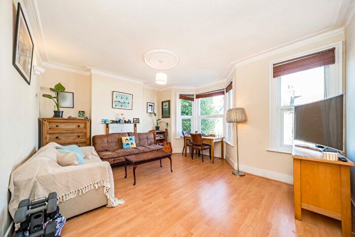 3 Bedroom Flat For Sale In Roundwood Road, Willesden, NW10