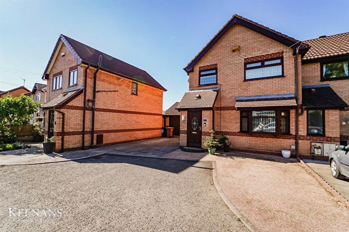 3 Bedroom Semi Detached House To Rent In Banbury Mews, Swinton, Manchester, M27