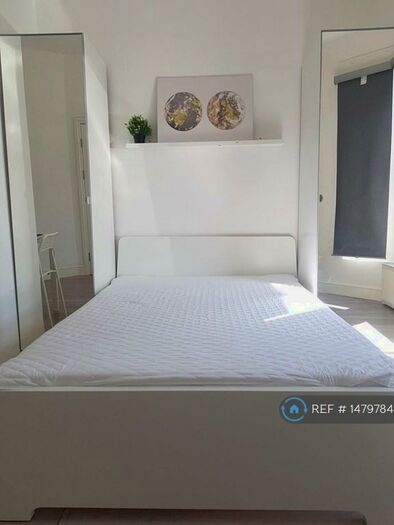 Studio To Rent In Mayfair Avenue, Ilford, IG1