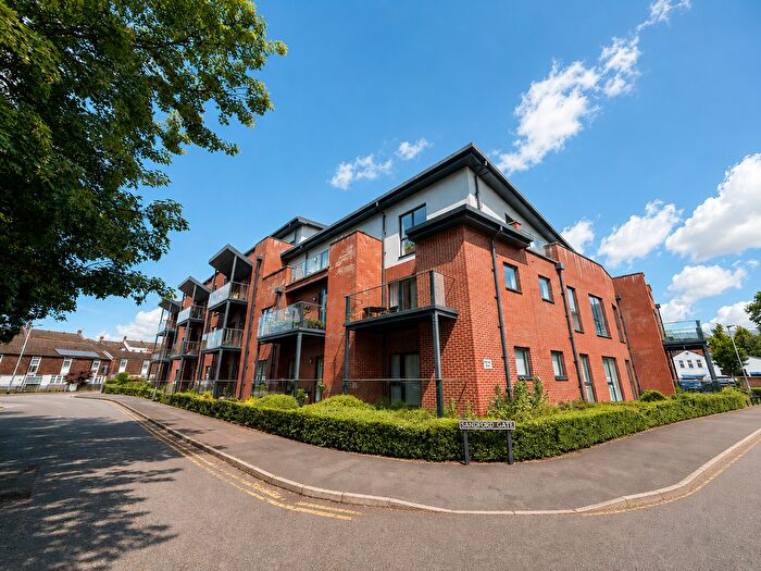 2 Bedroom Flat To Rent In Sandford Gate, Lichfield, WS13