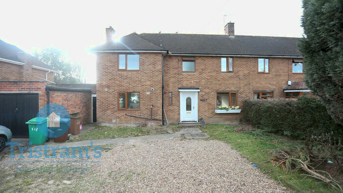 3 Bedroom Semi-Detached House To Rent In Wollaton Vale, Nottingham, NG8