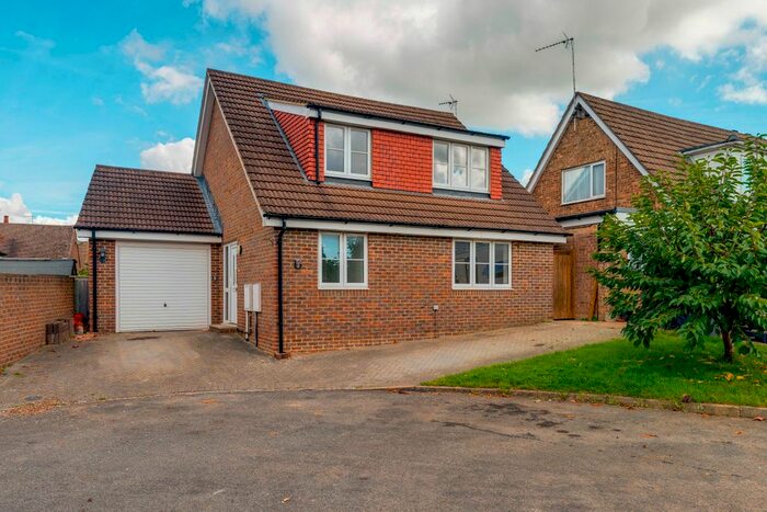 3 Bedroom Detached House To Rent In Ingrams Way, Hailsham, BN27